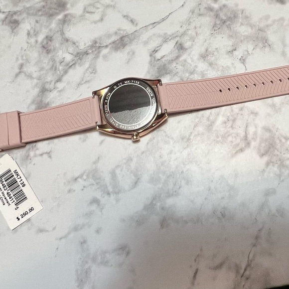 Michael Kors watch - Picture 7 of 8